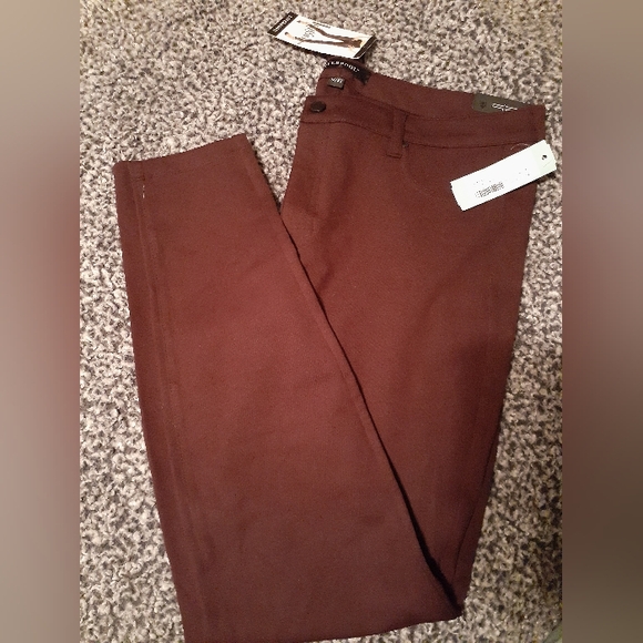 NWT! LIVERPOOL JEANS COMPANY JACQUELINE SKINNY PANT DARK PURPLE SIZE 16/33 - Picture 10 of 14